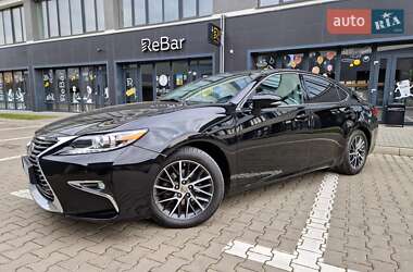 Седан Lexus ES 2016 в 