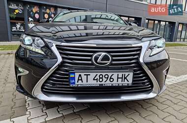 Седан Lexus ES 2016 в 