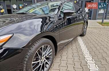 Седан Lexus ES 2016 в 