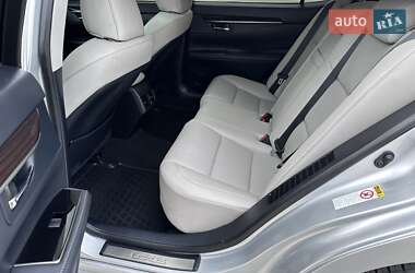 Седан Lexus ES 2018 в 