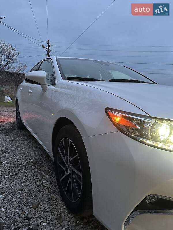 Седан Lexus ES 2017 в Харькове