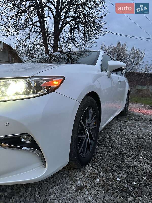 Седан Lexus ES 2017 в Харькове