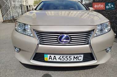 Седан Lexus ES 2015 в 
