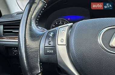 Седан Lexus ES 2015 в 