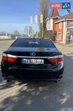 Седан Lexus ES 2015 в 