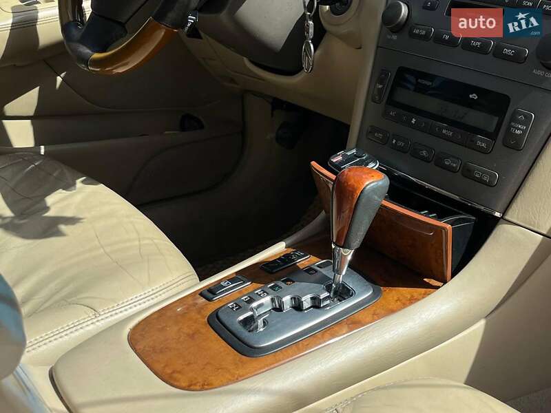 Седан Lexus ES 2004 в Львове