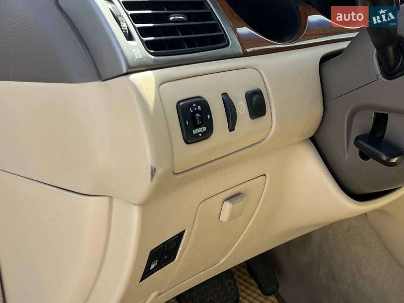 Седан Lexus ES 2004 в Львове