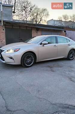 Седан Lexus ES 2012 в 