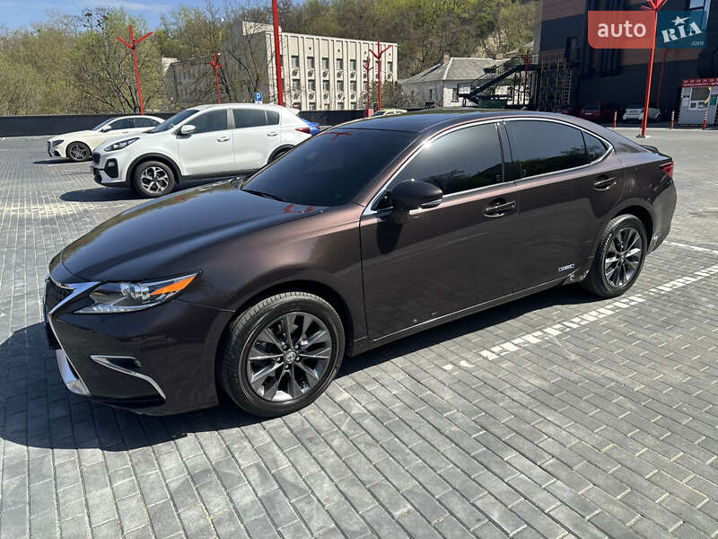 Седан Lexus ES 2012 в Киеве