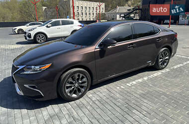 Седан Lexus ES 2012 в 