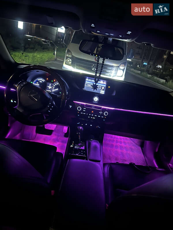 Седан Lexus ES 2012 в Киеве