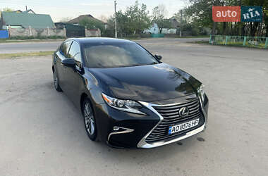 Седан Lexus ES 2018 в 