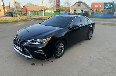 Седан Lexus ES 2018 в 