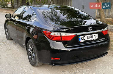 Седан Lexus ES 2012 в 
