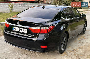 Седан Lexus ES 2012 в 