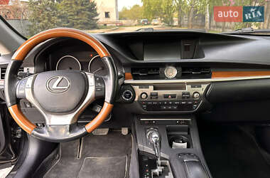 Седан Lexus ES 2012 в 