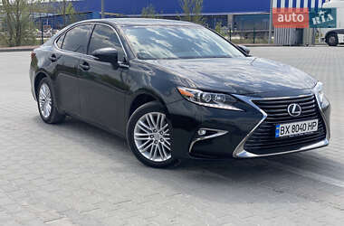 Седан Lexus ES 2017 в Каменец-Подольском
