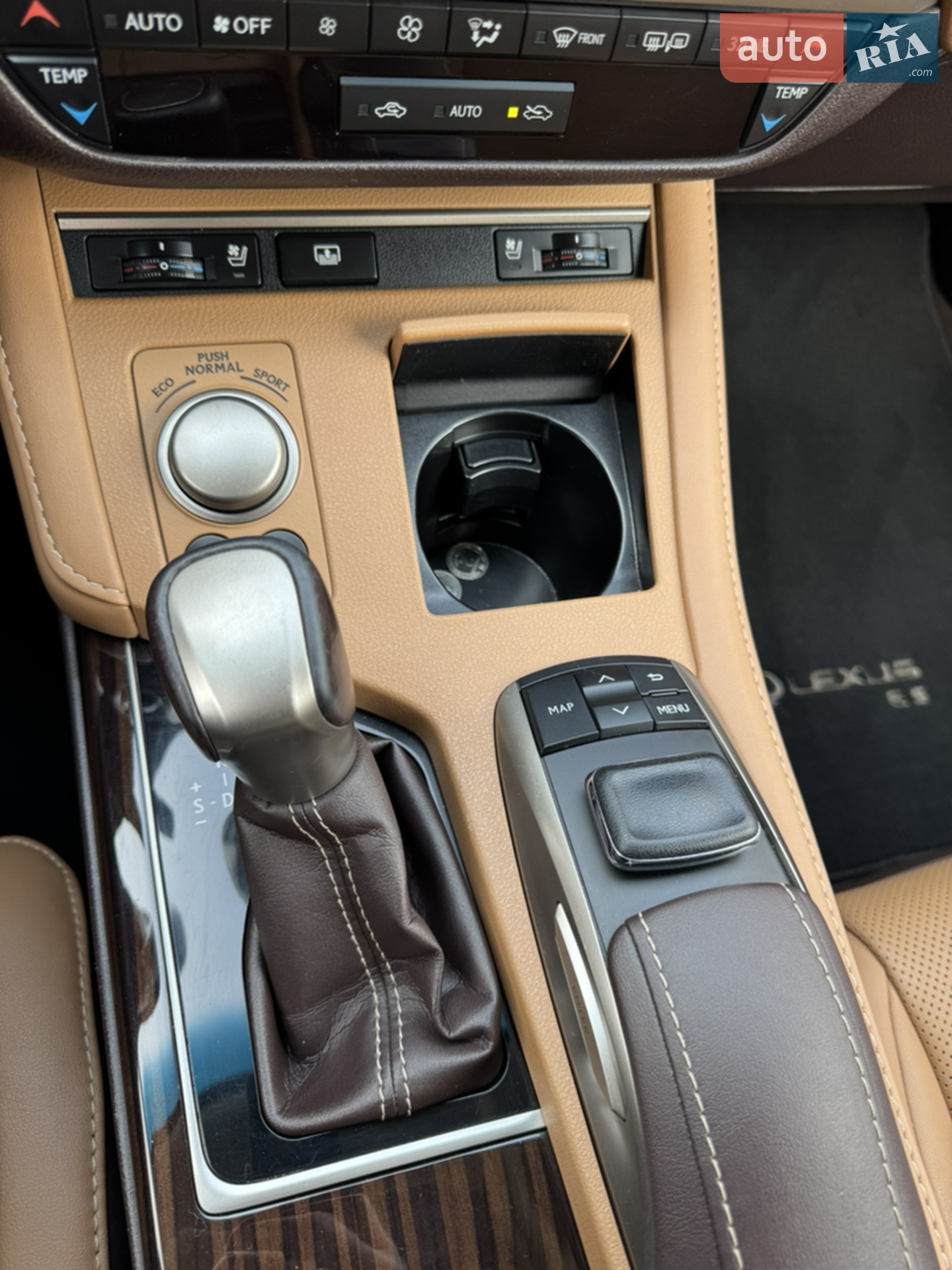 2016 Lexus ES - мініатюра 18