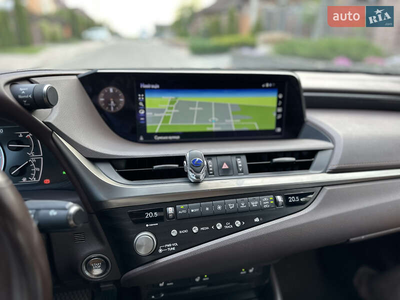 Седан Lexus ES 2021 в Киеве