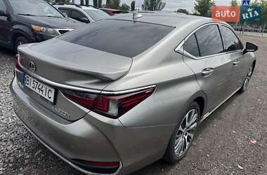 Седан Lexus ES 2019 в Киеве
