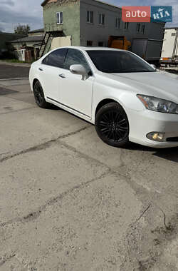 Седан Lexus ES 2011 в Броварах