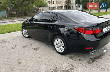Седан Lexus ES 2013 в 