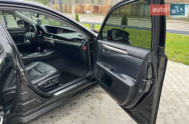 Седан Lexus ES 2013 в 