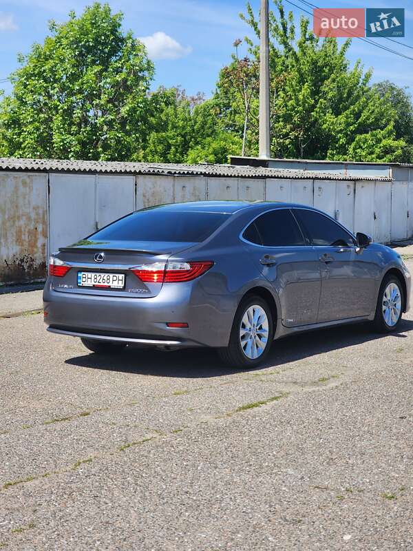 Седан Lexus ES 2013 в Одессе