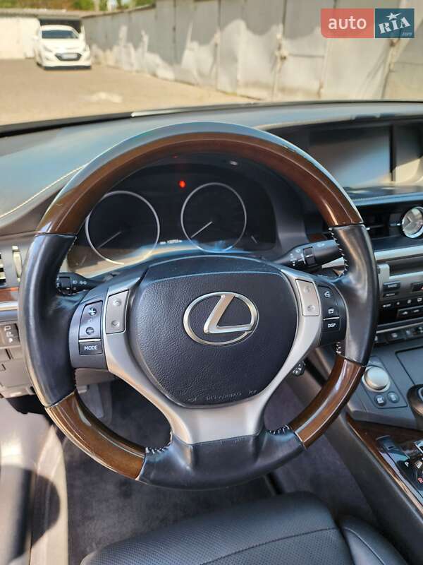 Седан Lexus ES 2013 в Одессе