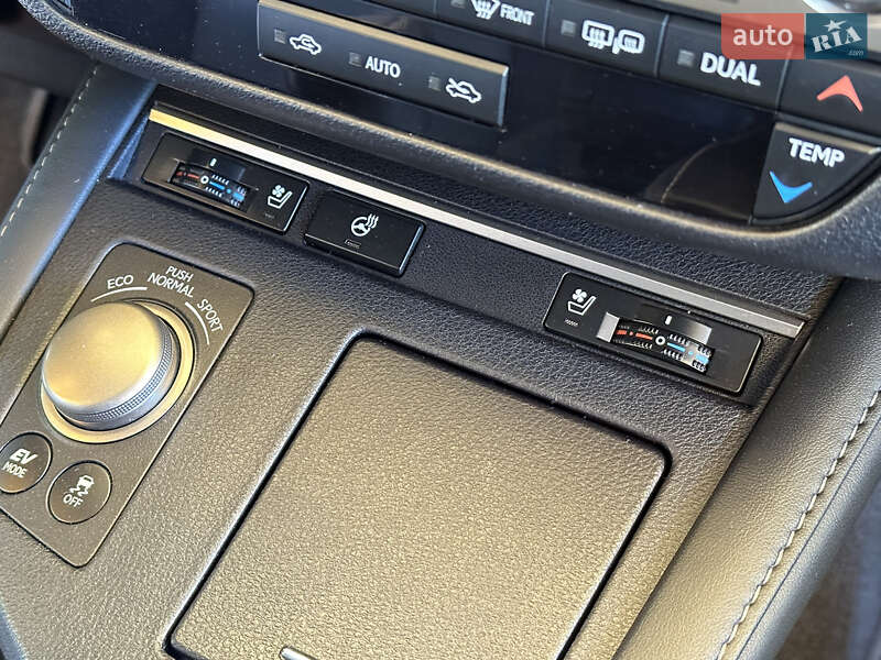Седан Lexus ES 2015 в Одессе