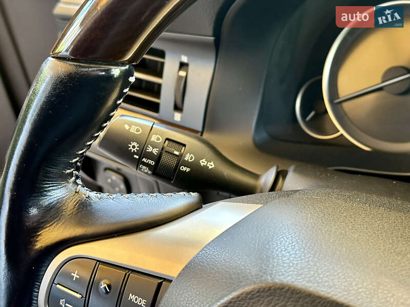Седан Lexus ES 2015 в Одессе