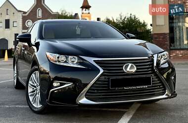 Седан Lexus ES 2016 в 