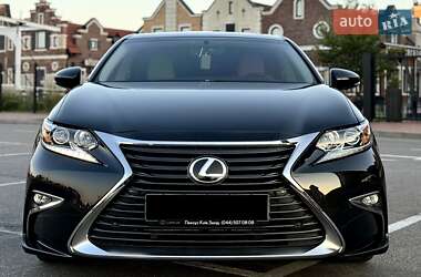Седан Lexus ES 2016 в 