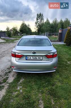 Седан Lexus ES 2012 в 