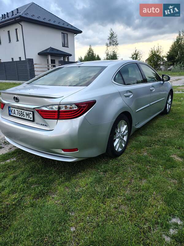 Седан Lexus ES 2012 в Києві