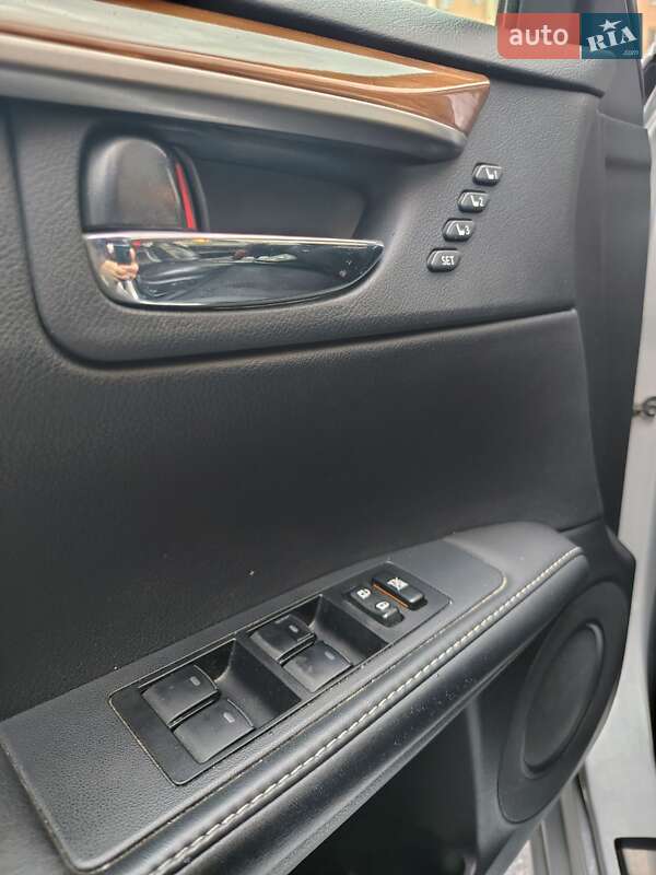 Седан Lexus ES 2012 в Києві