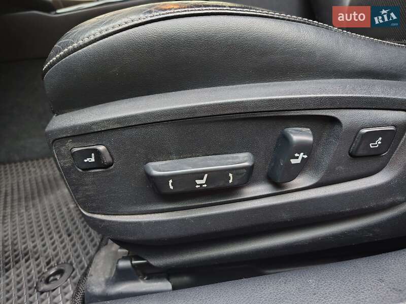 Седан Lexus ES 2012 в Києві