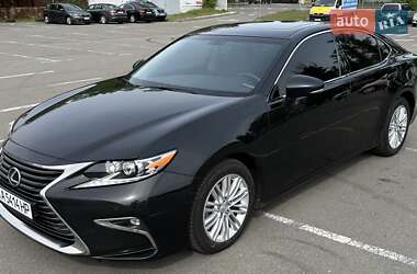 Седан Lexus ES 2017 в Киеве