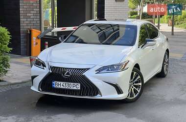 Седан Lexus ES 2020 в Киеве