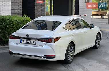 Седан Lexus ES 2020 в 