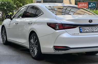 Седан Lexus ES 2020 в 