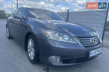 Седан Lexus ES 2011 в Бучі