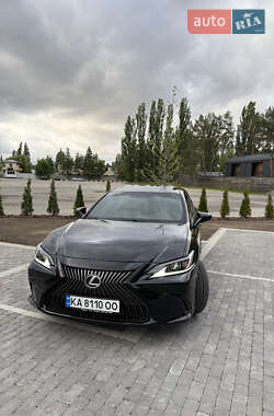 Седан Lexus ES 2018 в 
