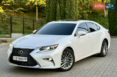 Седан Lexus ES 2015 в Прилуках