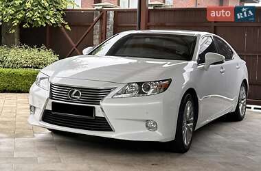 Седан Lexus ES 2013 в Києві