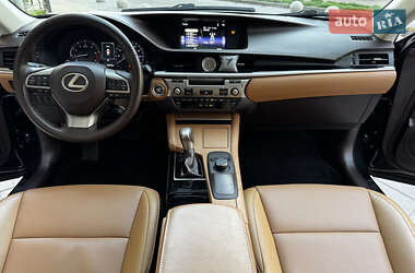 Седан Lexus ES 2018 в 