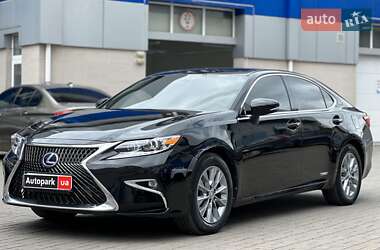 Седан Lexus ES 2012 в 