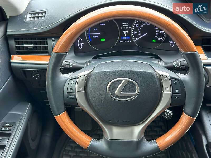 Седан Lexus ES 2012 в Одессе