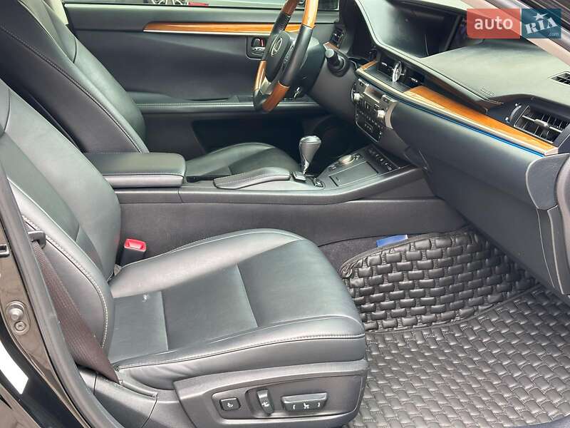 Седан Lexus ES 2012 в Одессе