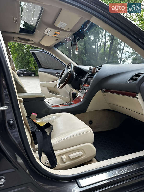 Седан Lexus ES 2011 в Киеве